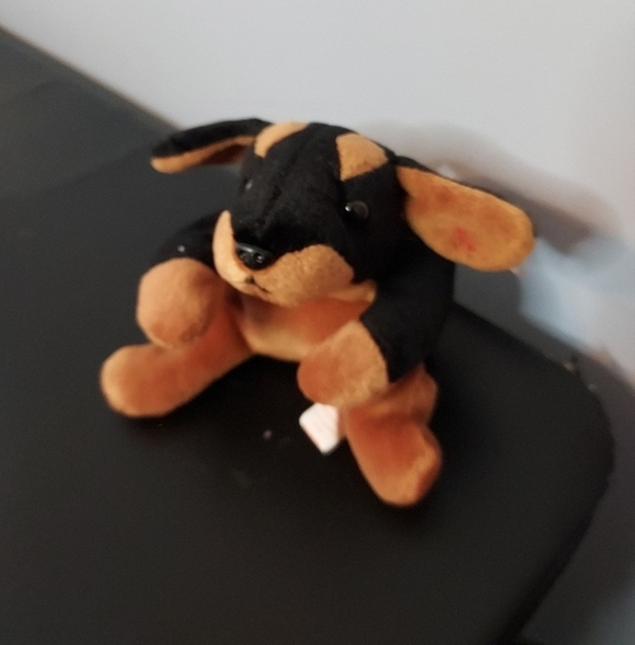 TY Beanie Baby Doby 1996 Dog - Picture 2 of 6